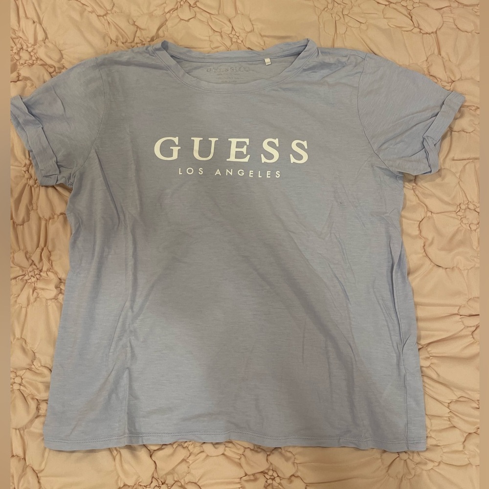GUESS t-shirt